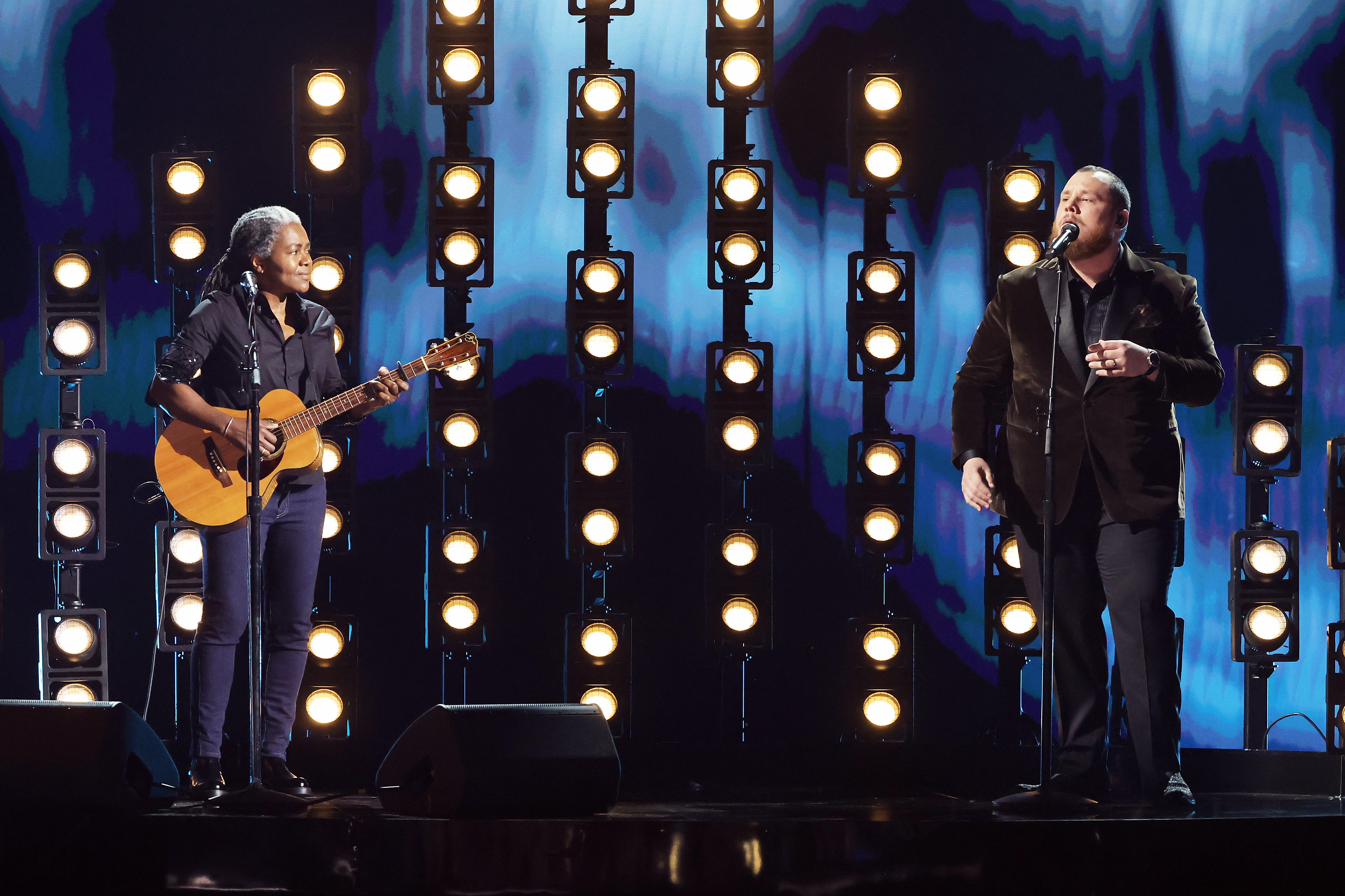 Tracy Chapman & Luke Combs Deliver Gripping Performance Of "Fast Car" | 2024 GRAMMYs